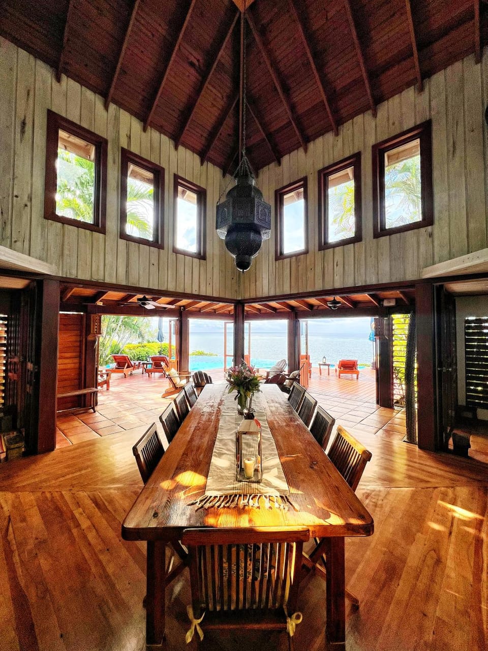 Fuego Del Mar Oceanfront Luxury Villa on Private Estate House in Bay Islands Department