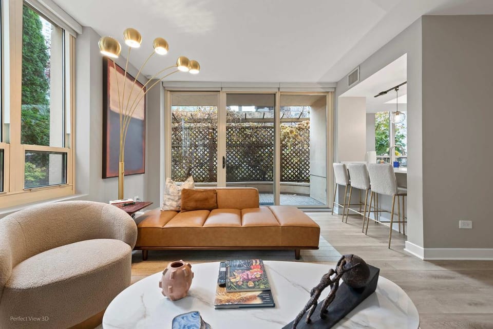 The Bernadin- Designer 3BR City Center with Balcony Apartment in River North