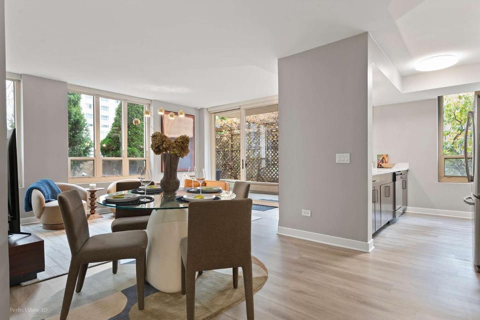 The Bernadin- Designer 3BR City Center with Balcony Apartment in River North