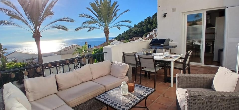 Patio, Day, Natural landscape, View (from property/room), Balcony/Terrace, Living room, Dining area, Evening entertainment, Mountain view, Sea view
