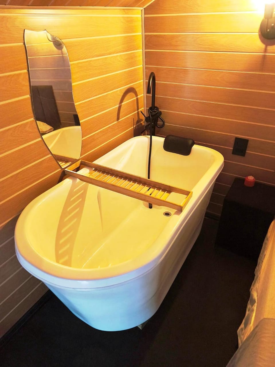 Bedroom, Bath
