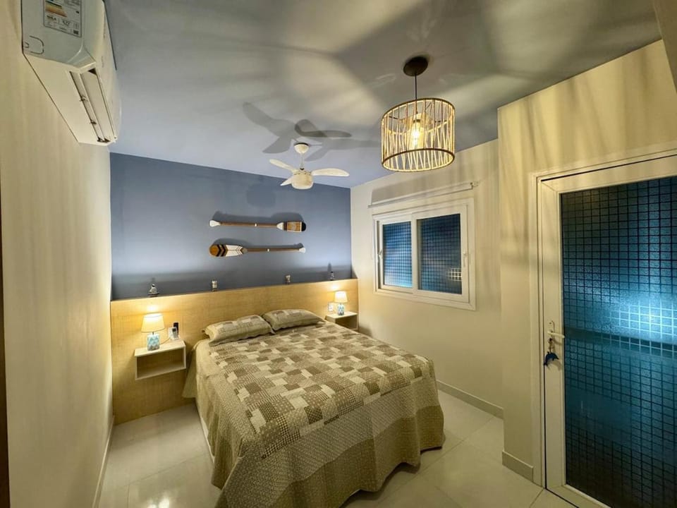Bed, Bedroom, internet, air conditioner