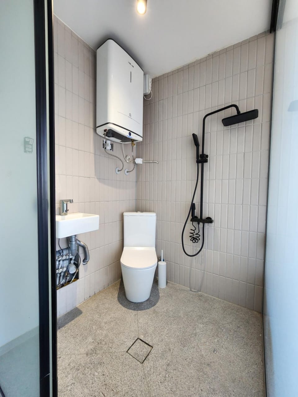 Shower, Toilet, Bathroom, towels