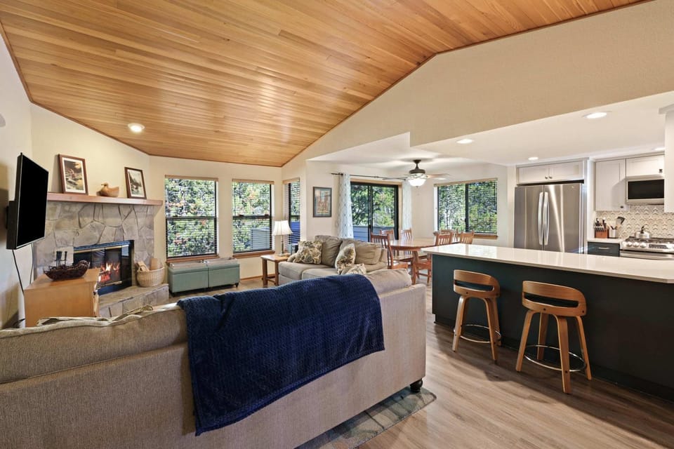 Fairway Village 25 House in Sunriver