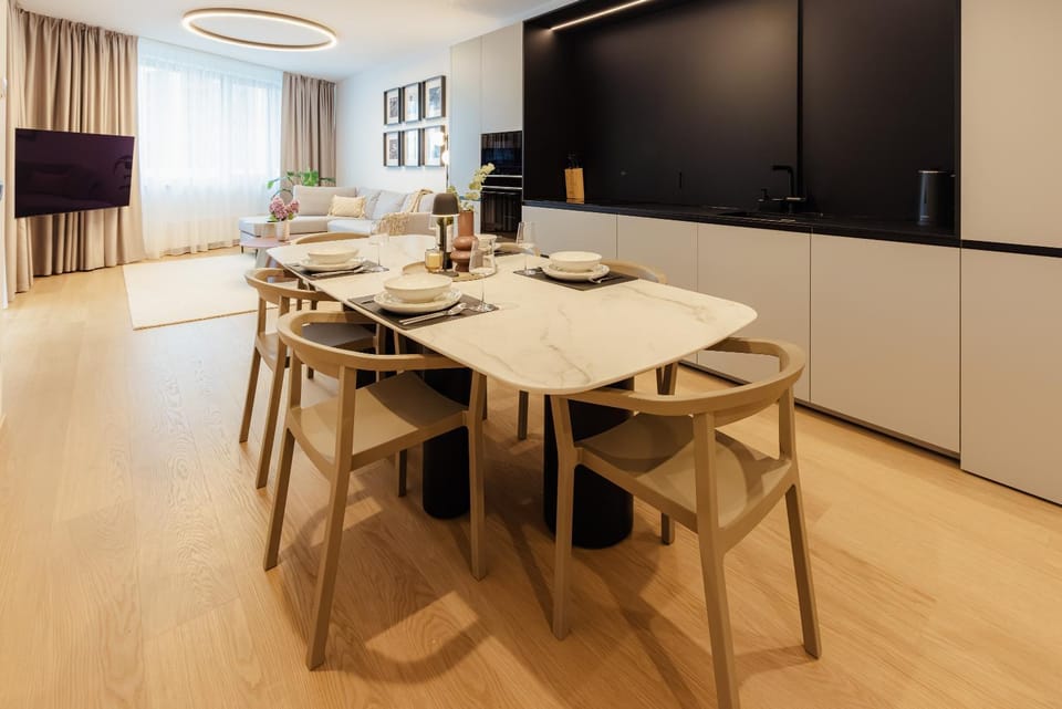 TV and multimedia, Kitchen or kitchenette, Seating area, Dining area