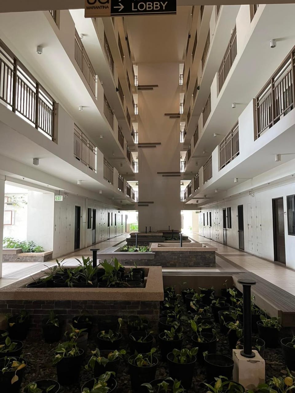 Calathea Place - Bel's Cozy Staycation Apartment in Las Pinas