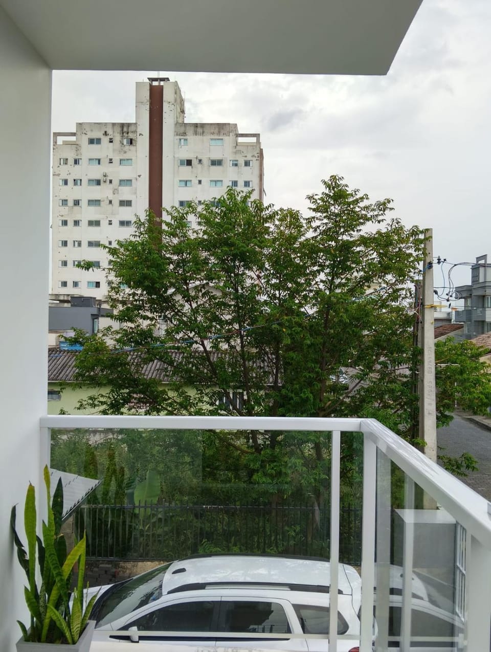 Apto Moderno a 700 metros da praia com varanda Apartment in Navegantes