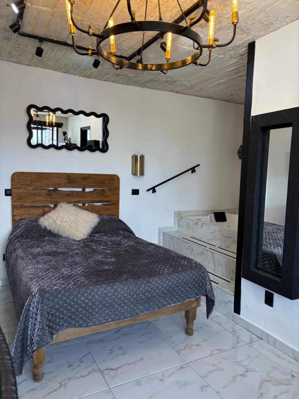 Secrect Jacuzzi Studio Apartment in San Miguel de Allende