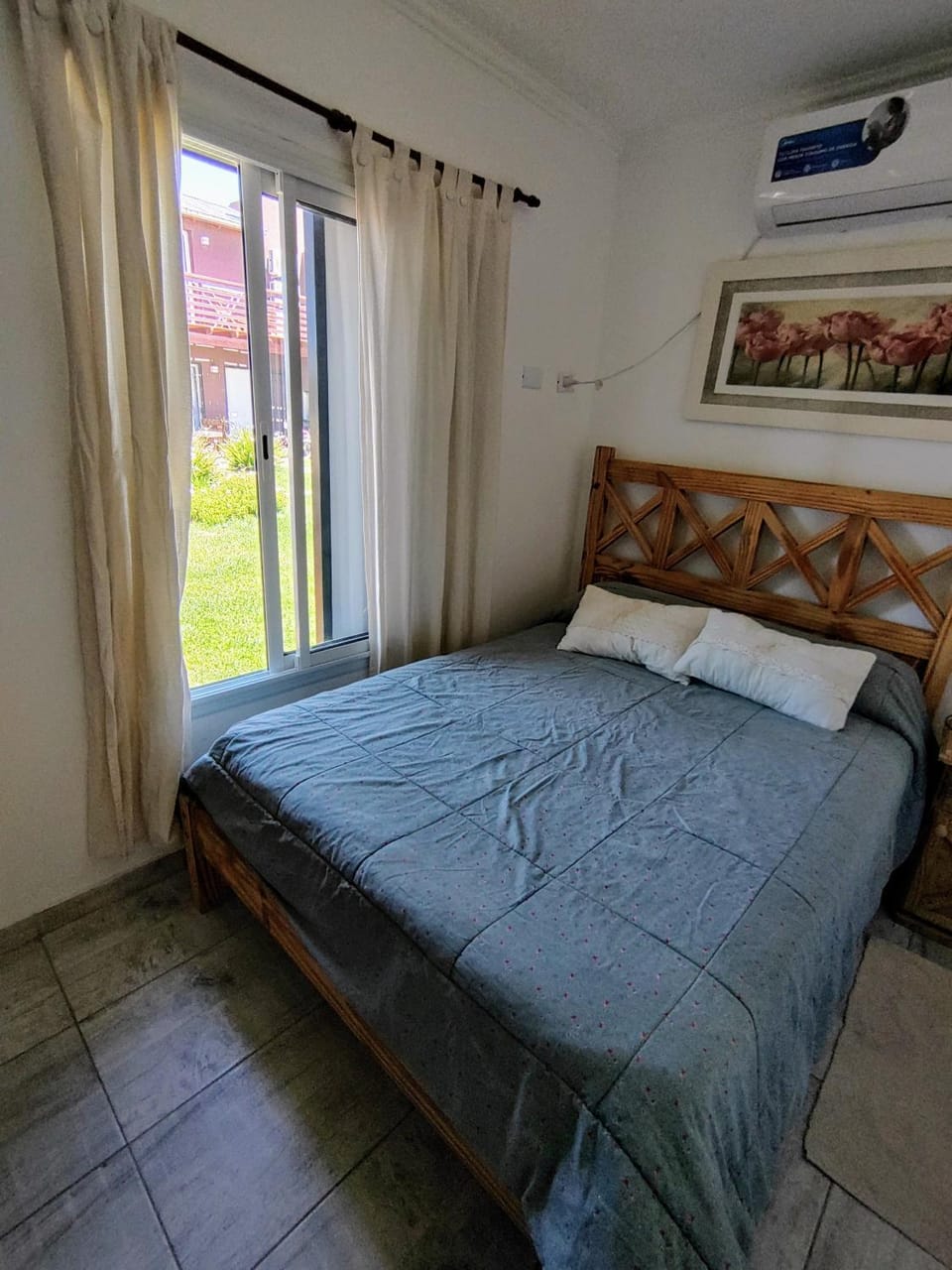 Bed, Photo of the whole room, Bedroom, air conditioner