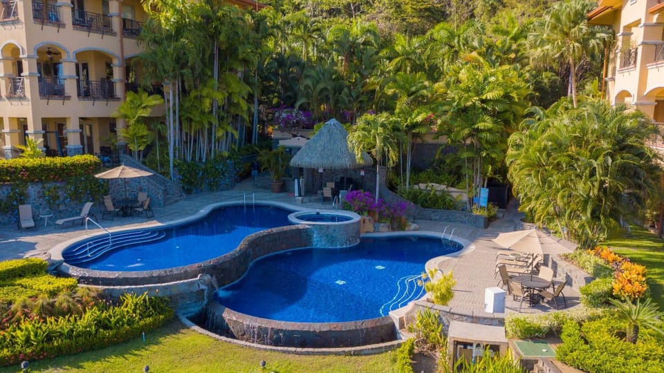 Marbella 3D 3 BR Ocean View House in Herradura