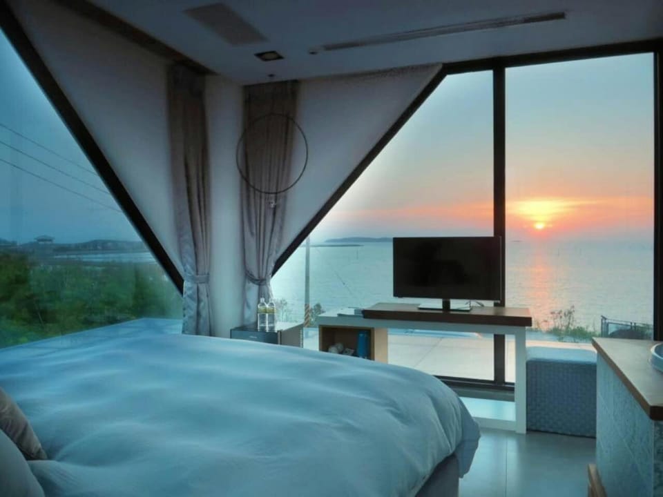 View (from property/room), Sea view, Sea view