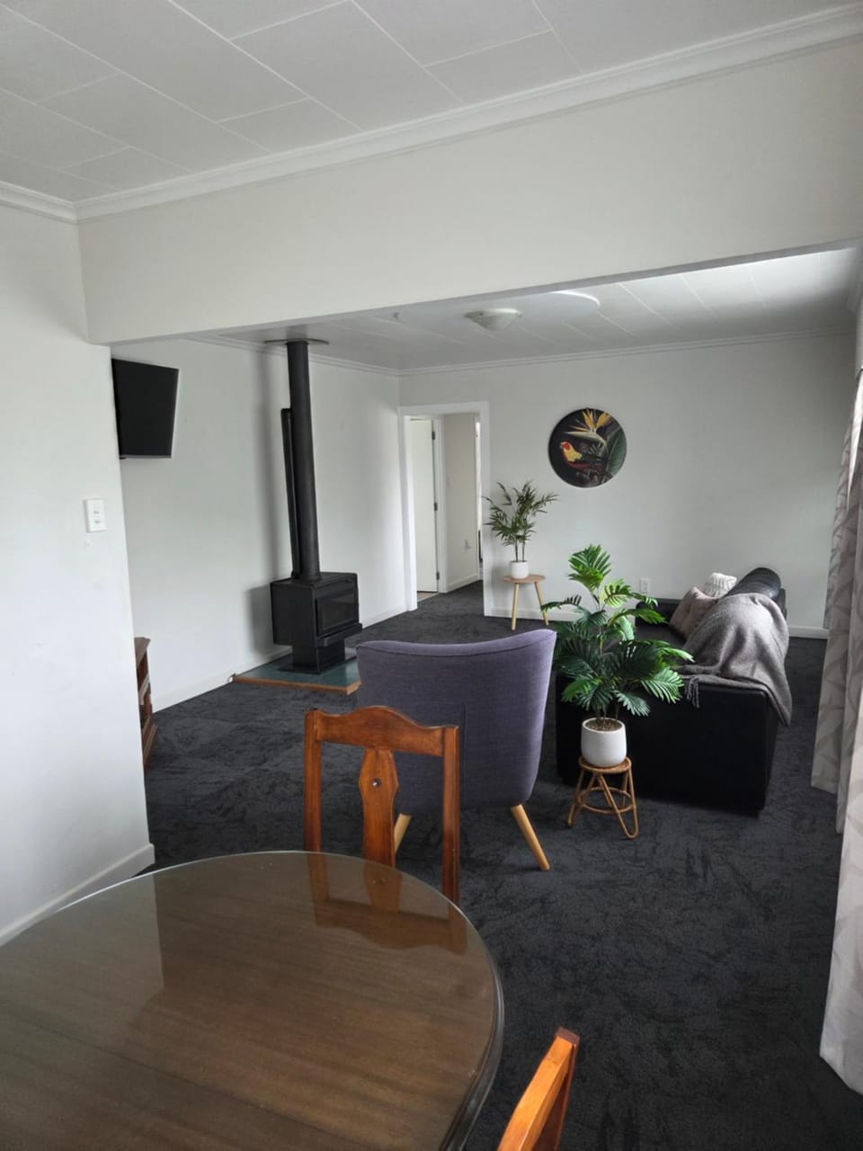 TV and multimedia, Living room, Photo of the whole room, Seating area, acessibility