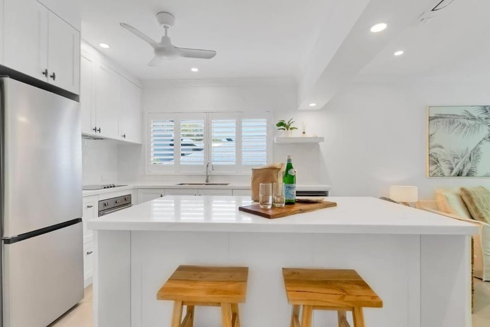 Belle Escapes Clifton Beach Horizon Apartment in Cairns