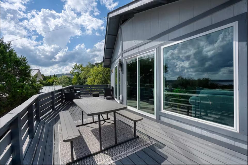 Patio, Day, Natural landscape, View (from property/room), Balcony/Terrace, Dining area, Lake view, River view
