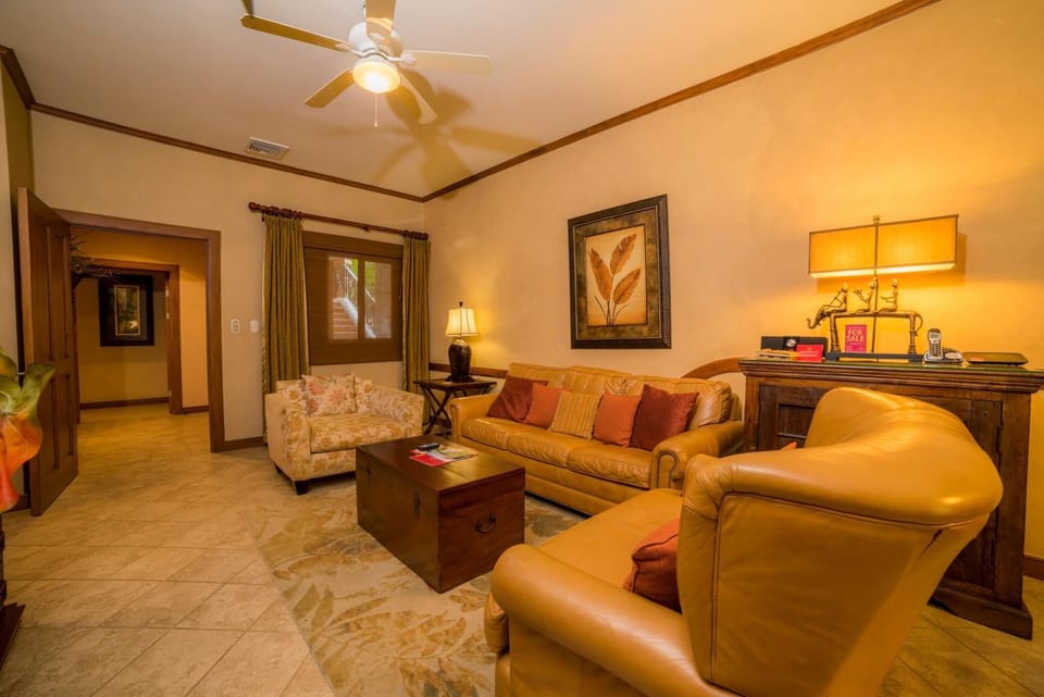 Veranda 1E 3bdr 3 bath House in Herradura