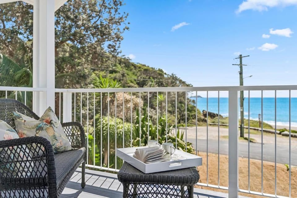 Miss Beachy - Stunning Beachfront Home, Pets OK House in Sapphire Beach