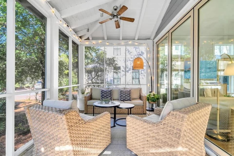 Blue Daze by Stay on 30a - Bikes, Golf Cart House in Seacrest
