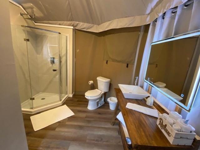 Premium Suite 1-Safari Tent-Private Hot Tub Luxury tent in Lake Travis