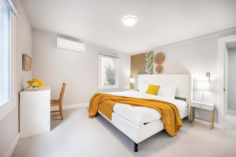 West Seattle Retreat w 3 AC - Near Alki Beach House in Seattle