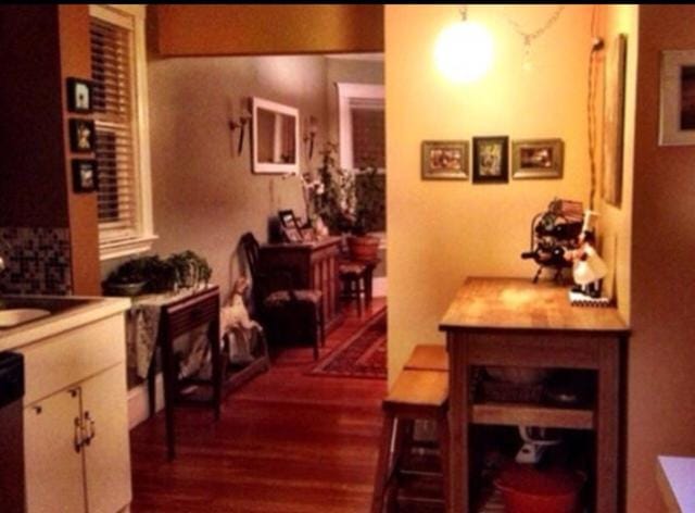 Private room MUST LOVE DOGS Apartment in Quincy