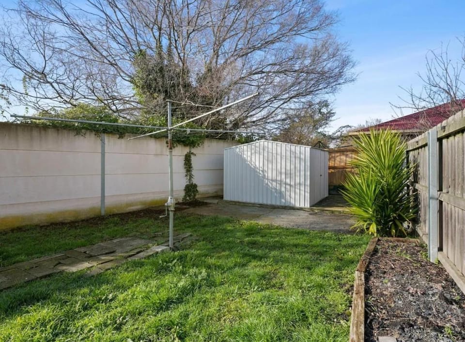 Day, Garden view