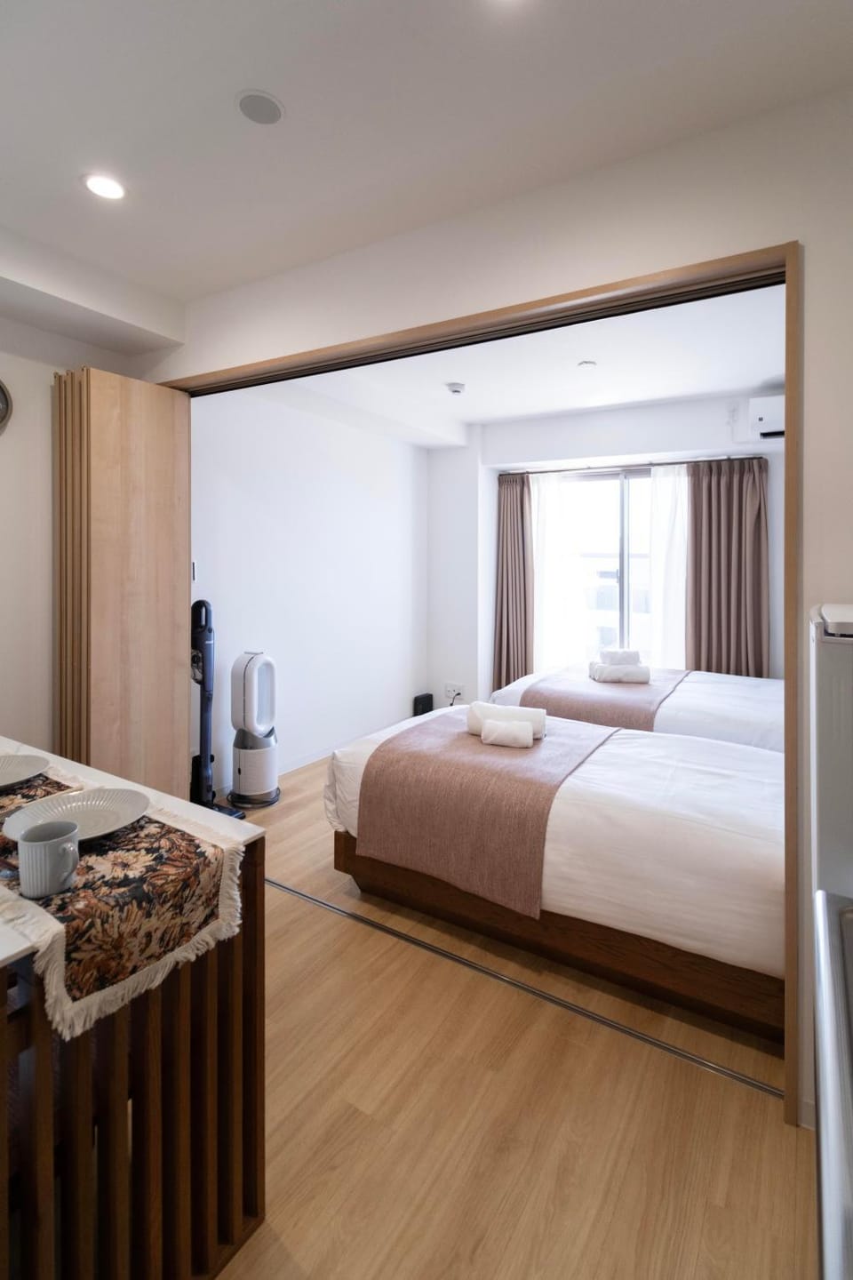 Bed, Photo of the whole room, Bedroom, air conditioner