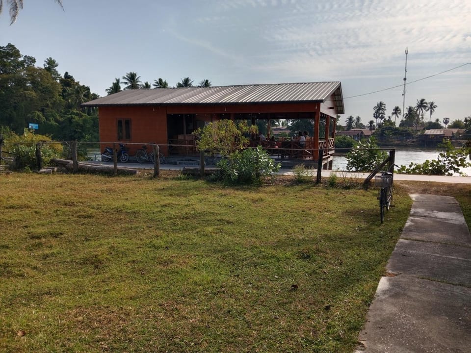 Boune Hom Guesthouse Sunrise Don Det Bed and Breakfast in Cambodia
