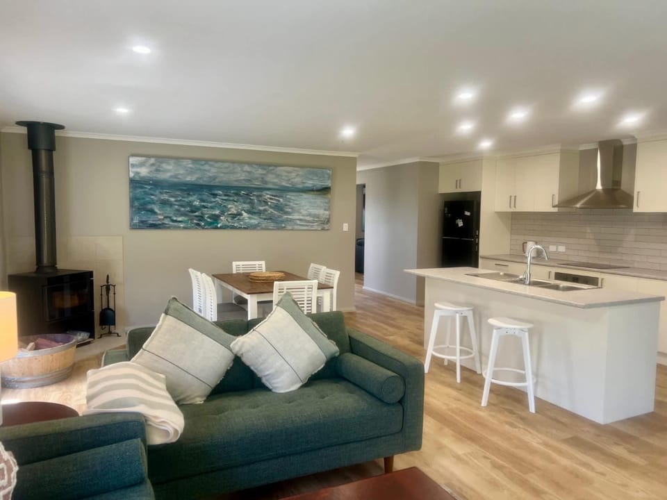 Samphire - WiFi Wood Fire House in Robe