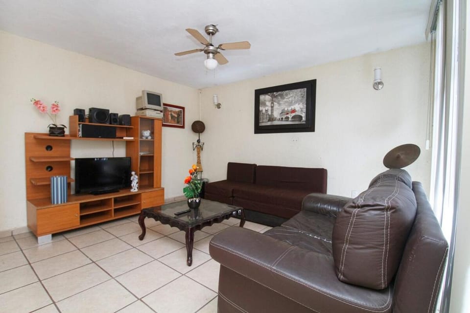 Bonita casa a pie de los arcos con restaurantes House in Santiago de Queretaro