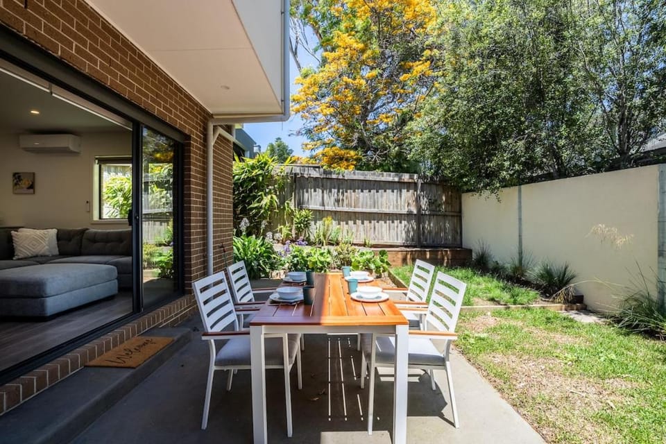 Fresh, Modern Escape, Minutes to the Beach House in Ocean Grove