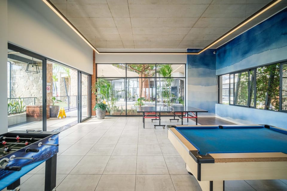 Property building, Table tennis