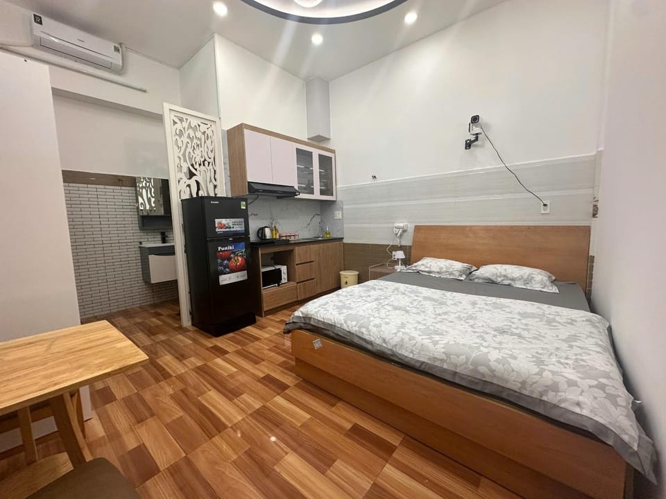 Bed, Photo of the whole room, Bedroom, stove