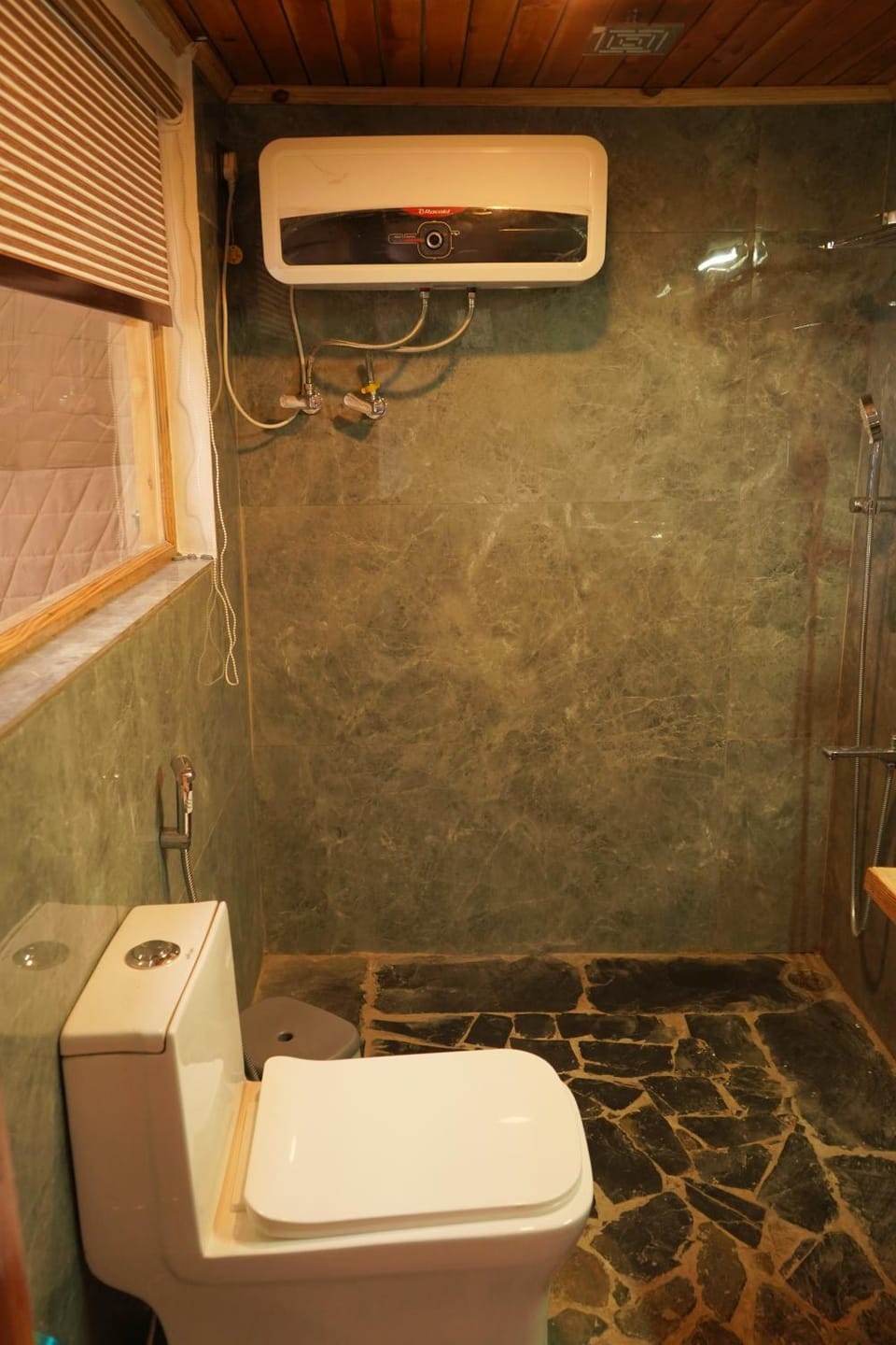Astro Orchard Glamps and Hostels Hostel in Himachal Pradesh