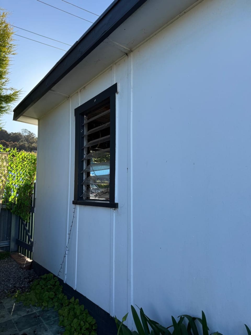 Le Soleil storage garage House in Tasmania
