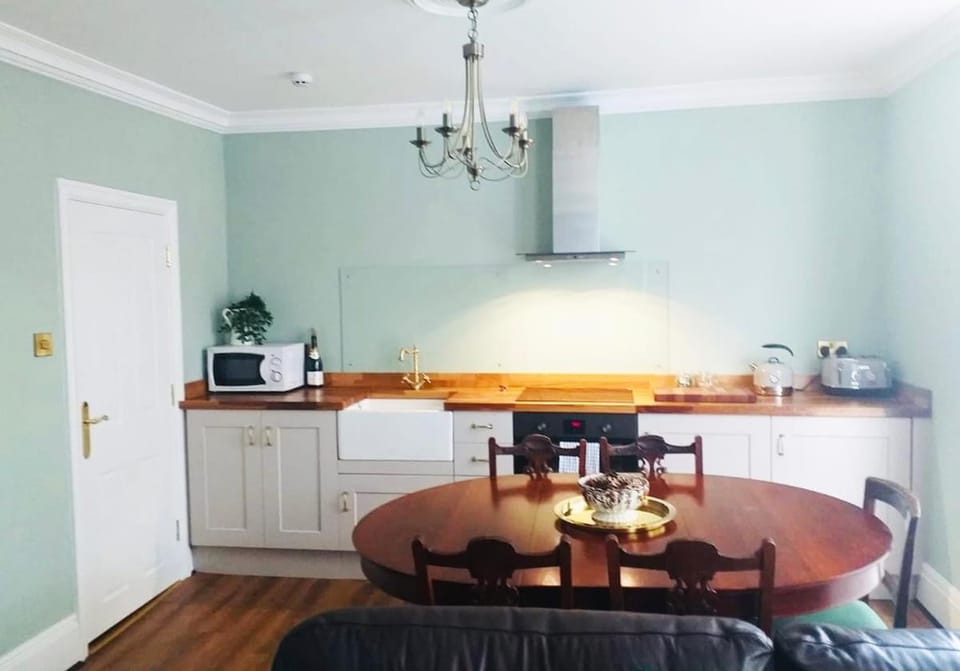 Grade II listed 3 bed townhouse in Exeter, Devon Apartment in Exeter