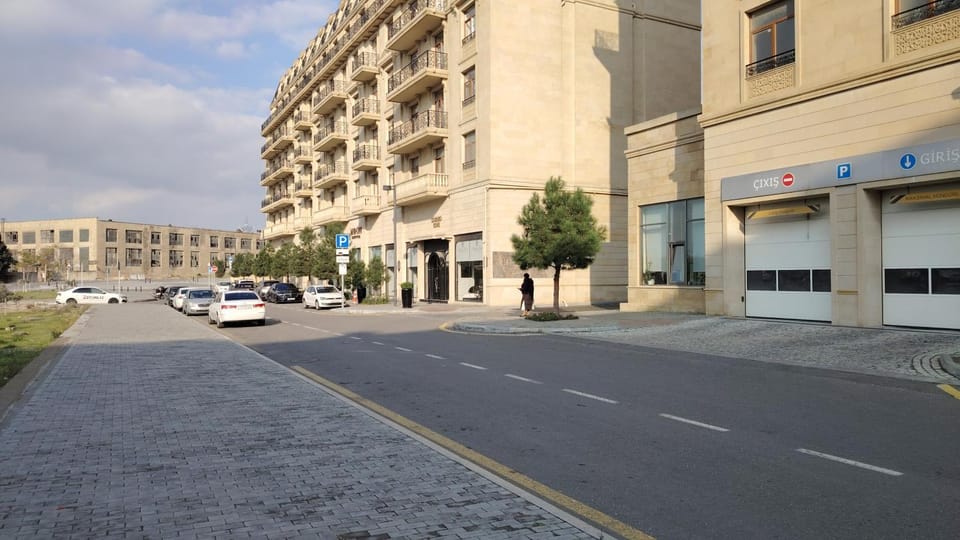 Property building, Facade/entrance