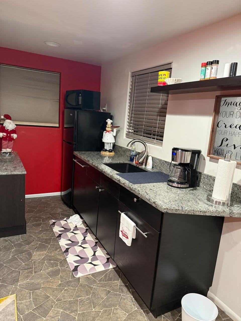 Coffee/tea facilities, Kitchen or kitchenette