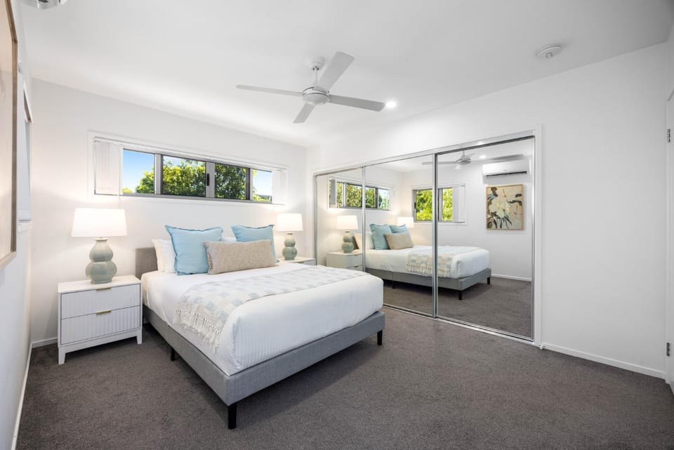 Bright 3-Bed Home with Private Courtyard House in Sunshine Coast