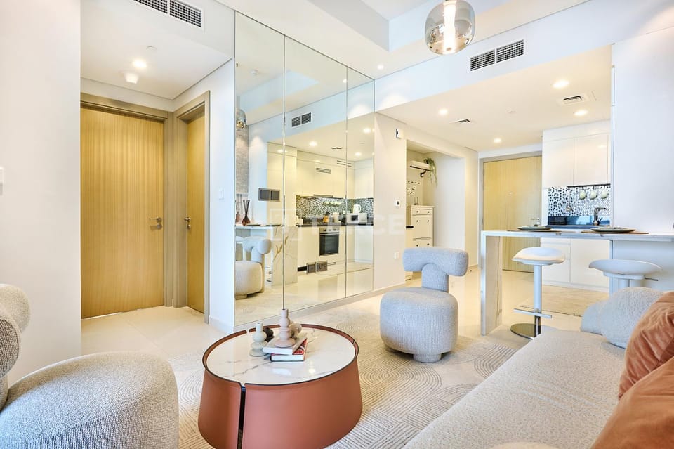 TEKCE Aykon City 2 Tower C 5815 Apartment in Dubai