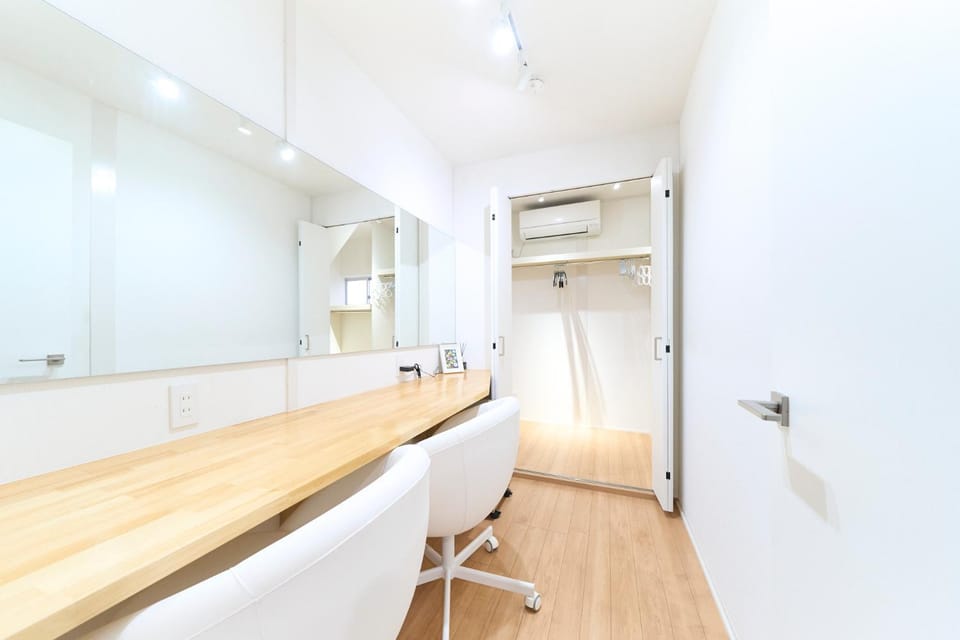 2025年12月オープンセール 大阪駅まで一駅 フルリノベーション 長期割引有り 最大8人 Apartment in Shizuoka Prefecture
