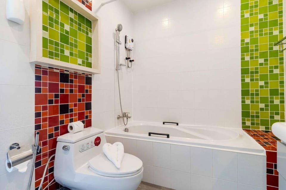 V274 Prime Location Large Terrace Pool View BBQ Villa in Rawai