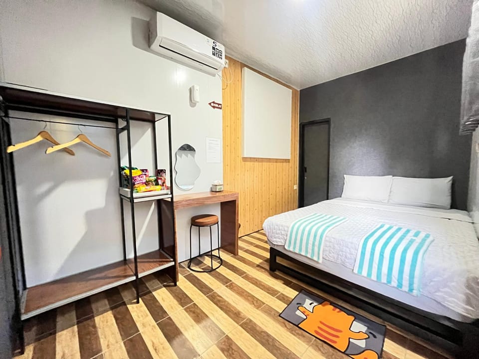 Bed, wardrobe