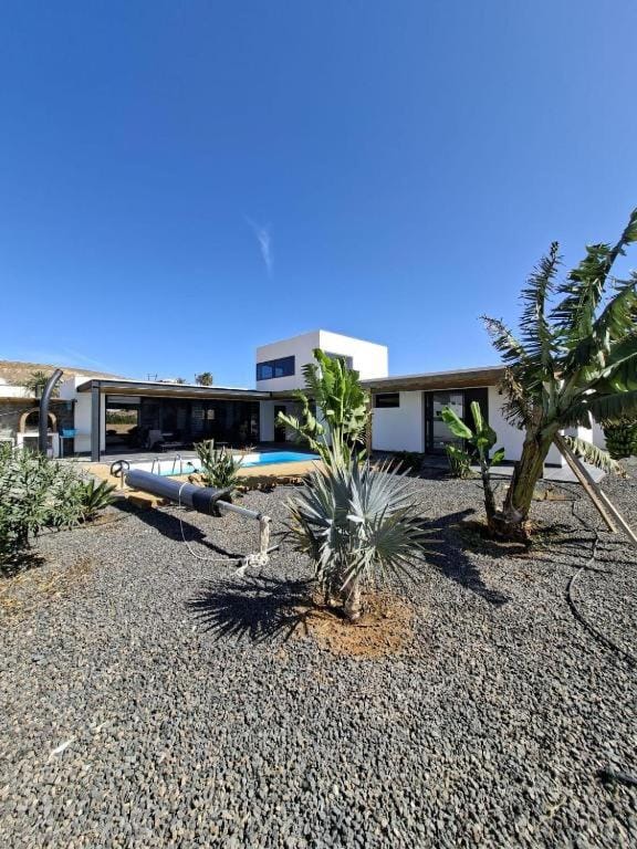 Chalet Los Molinos Bed and Breakfast in Maxorata