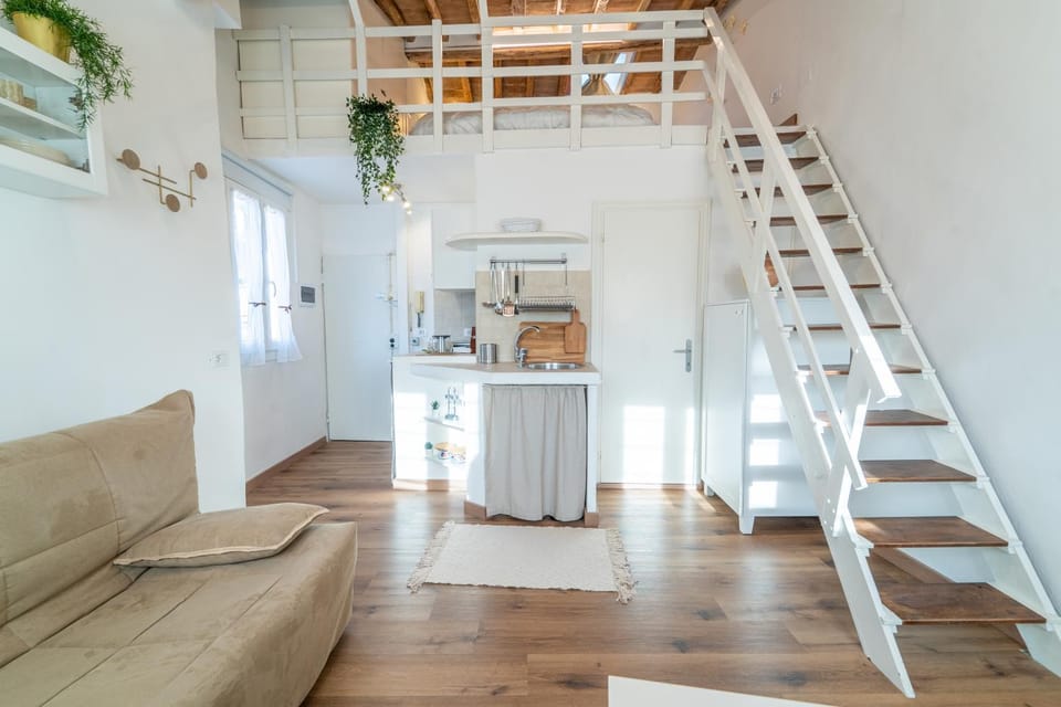 Kitchen or kitchenette, kitchen