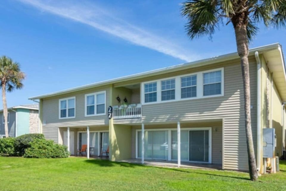 Mermaids Retreat Mins to Beach Family Condo Apartment in Destin