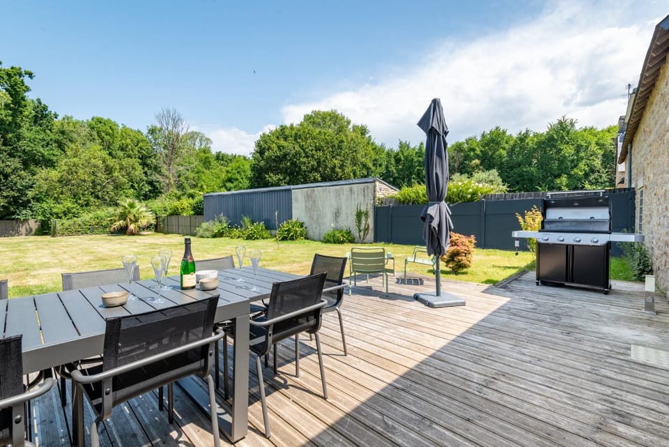Patio, BBQ facilities, Garden, Garden view, Entertainment, furniture