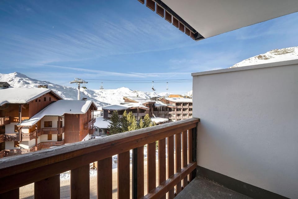 Stylish Studio Apt, Alpine Nest with Panoramic VT Views, Sleeps 4 - Résidence Les Hauts De La Vanoise Apartment in Les Allues