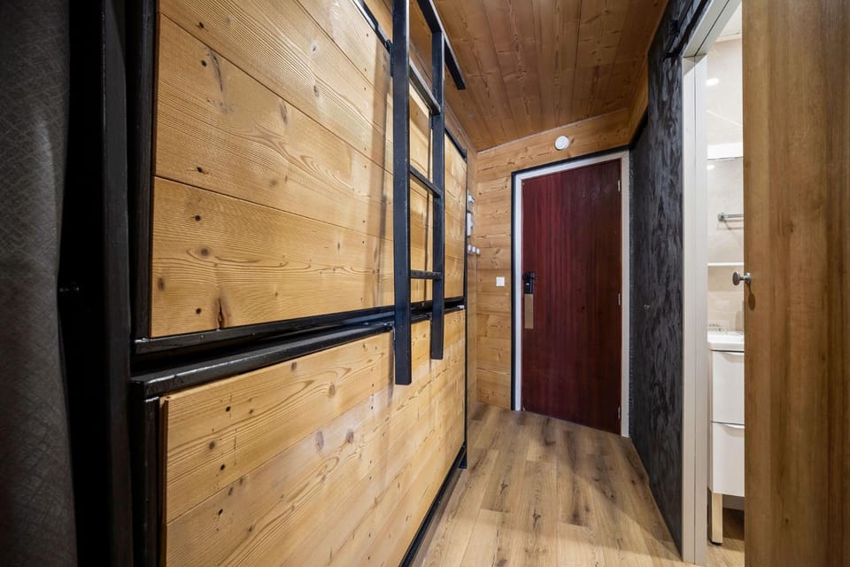 Stylish Studio Apt, Alpine Nest with Panoramic VT Views, Sleeps 4 - Résidence Les Hauts De La Vanoise Apartment in Les Allues