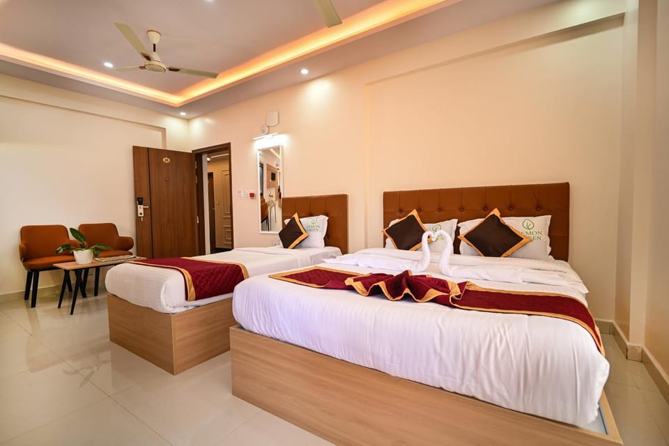 Photo of the whole room, Bedroom, wardrobe