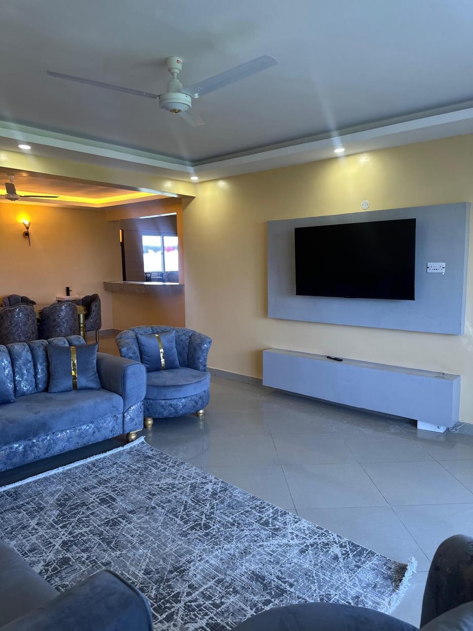 Opposite Voyager Apartment in Mombasa
